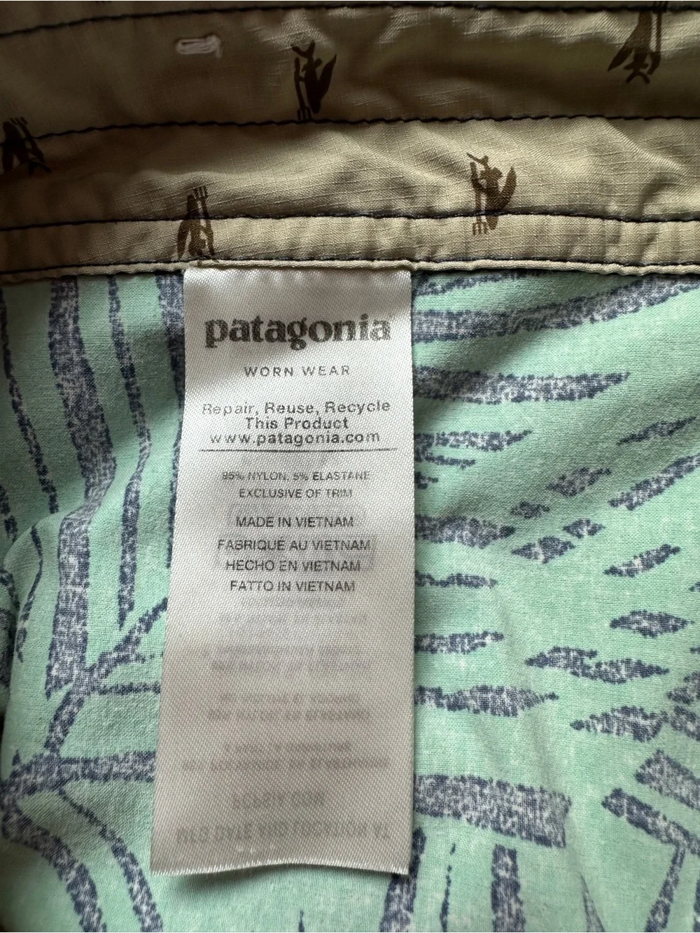 PATAGONIA STRETCH WAVEFARER BOARDSHORTS - 21 INCH MEN'S in  RAIN fern speckle